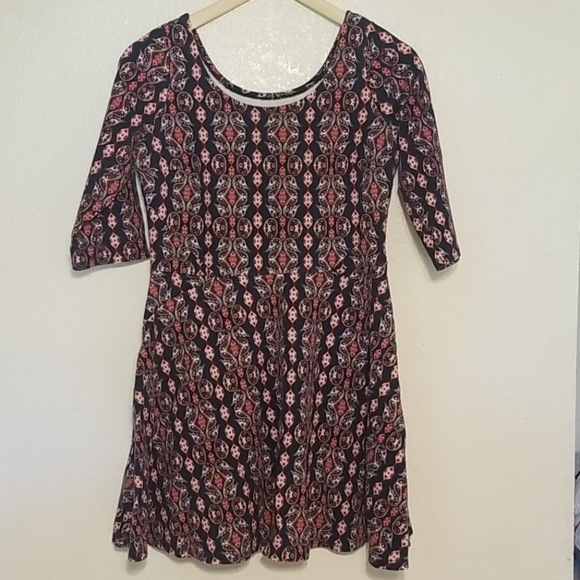 Hollister Short-Sleeve Patterned Skater Dress - Picture 3 of 7